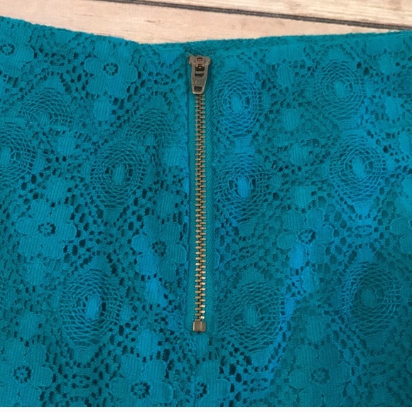 { Volcom } NWT teal laced skirt! - Picture 4 of 6